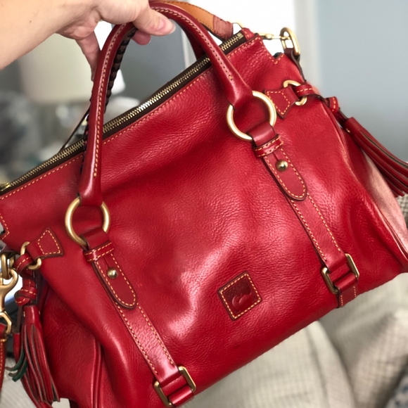 Donney & Bourke Handbags - Dooney & Bourke Florentine Medium Satchel